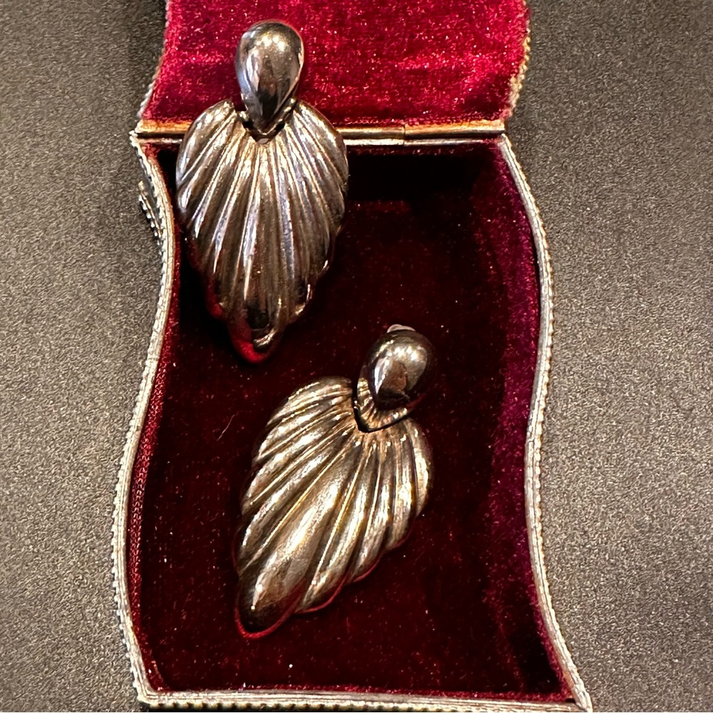 Vintage door knocker style silver Earrings